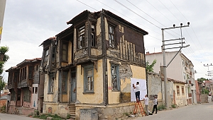 EDİRNE'DEKİ TARİHİ YAPILARIN DUVARLARI YER RADARIYLA TAHRİP EDİLMEDEN GÖRÜNTÜLENİYOR