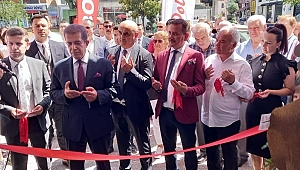 POLAT AİLESİ, BEYAZ EŞYA MAĞAZASINI HİZMETE AÇTI 