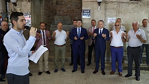 VALİ KIRBIYIK, TARİHİ SELİMİYE ARASTASI ESNAFININ ÇARŞIDAKİ BEREKET DUASINA KATILDI