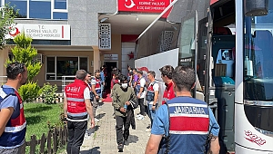SINIR DIŞI EDİLECEK 363 AFGANİSTAN UYRUKLU, EDİRNE'DEN İSTANBUL'A GÖNDERİLDİ 