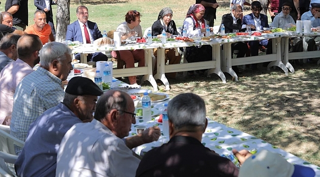 KILIÇDAROĞLU: AYÇİÇEĞİ TABAN FİYATI TON BAŞINA 16 BİN LİRA OLMALI