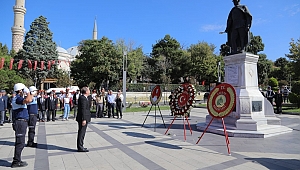 GAZİLER GÜNÜ DOLAYISIYLA TÖREN DÜZENLENDİ