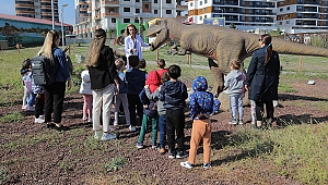 ÖĞRENCİLER KEŞFEDEREK VE EĞLENEREK ÖĞRENİYOR