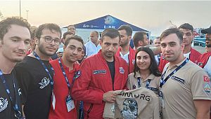 TEKNOFEST 2022’DE İLK 10’A GİREN TRAKYA ÜNİVERSİTESİ SİMURG ROKET TAKIMI’NDAN REKTÖR PROF. DR. ERHAN TABAKOĞLU’NA ZİYARET