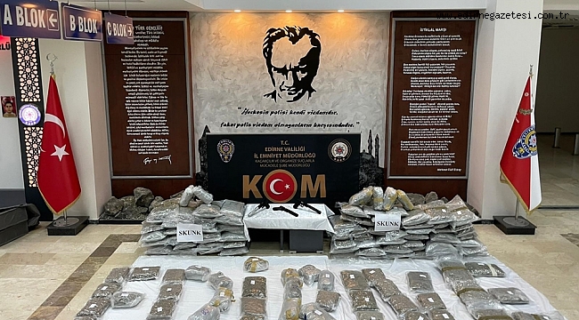 EDİRNE'DE BİR TIRDA 95 KİLO 754 GRAM SENTETİK UYUŞTURUCU ELE GEÇİRİLDİ