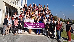EŞİT, ÖZGÜR VE ŞİDDETSİZ YAŞAM İÇİN TOPLANDILAR