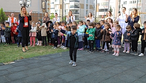 ATATÜRK SEVDİĞİ ŞARKILARLA ANILDI