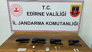 EDİRNE'DE ÜST ARAMALARINDA UYUŞTURUCU İLE SİLAH BULUNAN 6 ŞÜPHELİ YAKALANDI