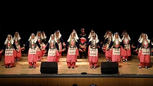 HALK OYUNLARI ÖĞRENEN ÖĞRETMENLER, MESLEKTAŞLARININ KARŞISINA ÇIKTI
