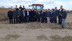 ÖĞRENCİLER BUĞDAY EKİMİ GERÇEKLEŞTİRİYOR