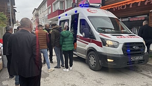 OTOMOBİLİN ÇARPTIĞI KADIN YARALANDI