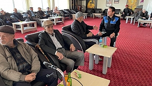 POLİSLER HUZUREVİ SAKİNLERİNİ ZİYARET ETTİ