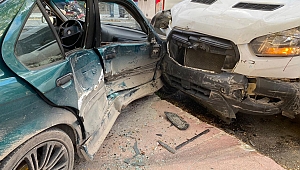TRAFİK KAZASINDA 3 KİŞİ YARALANDI