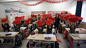 TRAKYA'DA OKULLARDA ÖĞRETMENLER GÜNÜ HEYECANI