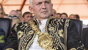 YAĞLI GÜREŞ LİGİ KURULMASI HEDEFİNE 3 ALTIN KEMERLİ AĞADAN DESTEK