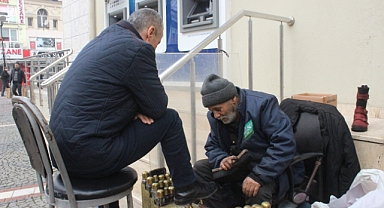 BOYA SANDIĞINDA GEÇEN BİR ÖMÜR