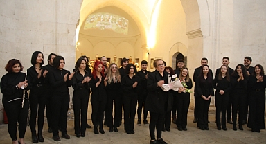 GENÇLİK KOROSU KONSER VERDİ