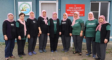 KADINLARIN YER FISTIĞINDAN ELDE ETTİKLERİ ÜRÜNLER İHRAÇ EDİLİYOR