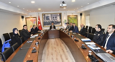 METRUK BİNALARLA İLGİLİ TOPLANTI VALİ KIRBIYIK BAŞKANLIĞINDA YAPILDI