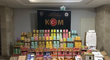 EDİRNE'DE ÇOK SAYIDA KAÇAK ELEKTRONİK SİGARA VE MAKARON ELE GEÇİRİLDİ