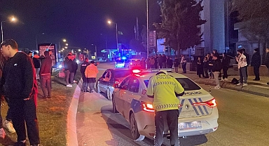 OTOMOBİLİN ÇARPTIĞI 3 YAYA YARALANDI