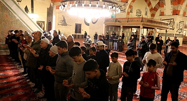 REGAİP KANDİLİ DUALARLA İDRAK EDİLDİ