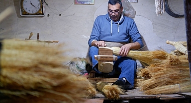 SÜPÜRGE USTALARI TEKNOLOJİYE DİRENİYOR
