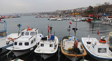 TEKİRDAĞLI KÜÇÜK TEKNE BALIKÇILARI KARİDES, DİL VE PİSİ BALIĞI İÇİN MARMARA'YA AÇILACAK