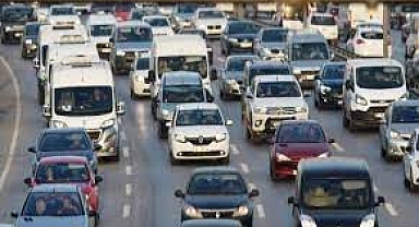 TRAKYA'DA TRAFİĞE KAYITLI ARAÇ SAYISI 617 BİN 900 OLDU