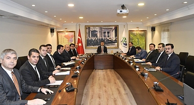 VALİ KÜRŞAT KIRBIYIK KAYMAKAMLARLA DEĞERLENDİRME TOPLANTISI YAPTI