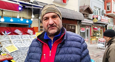 VATANDAŞ DOYA DOYA HAMSİ YİYECEK