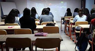 ÇORLU’DA ÖĞRENCİLER SAĞLAM YAPILI OKULLARA NAKLEDİLECEK