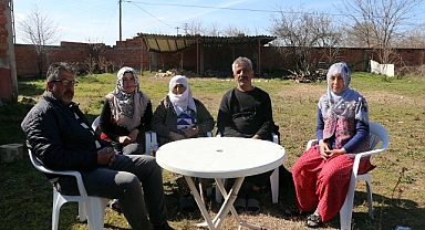 KÖYLÜLER MALATYA'DAN GELEN DEPREMZEDE AİLEYE KAPILARINI AÇTI
