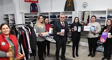 YARDIMLAR PAYLAŞIM MAĞAZASINDA TOPLANIYOR