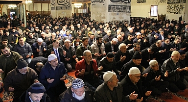 DEPREMZEDELER İÇİN MEVLİD-İ ŞERİF OKUNDU