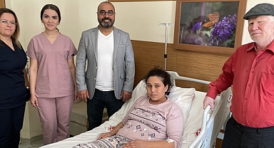 DİYALİZE BAĞLANAN KIZINA BÖBREĞİNİ VERDİ