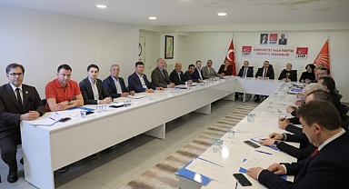 OMUZ OMUZA CUMHURİYETİMİZİ DEMOKRASİYLE TAÇLANDIRACAĞIZ
