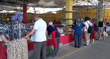 ÜRETİCİ KADINLAR VE ANTİKA PAZARI, EDİRNELİLERİ BEKLİYOR