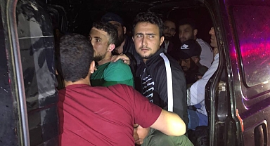 22 DÜZENSİZ GÖÇMEN YAKALANDI