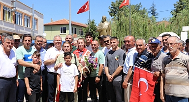 GURURUMUZ EYLEM'E COŞKULU KARŞILAMA