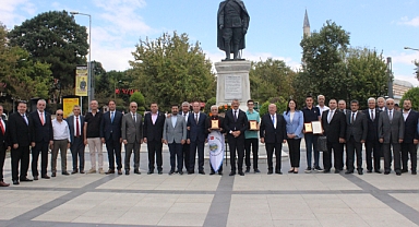 YILIN AHİSİ TERZİ ERDOĞAN BULUT ŞET KUŞANDI