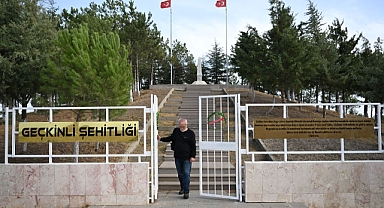 ÇANAKKALE'DE ŞEHİT DÜŞTÜĞÜ SANILAN DEDESİNİN MEZARINI 111 YIL SONRA EDİRNE'DE BULDU