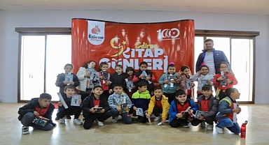 GÜRKAN, “BU ŞEHRİN ÇOCUKLARI KİTAPLA BÜYÜYOR, BÜYÜYECEK”