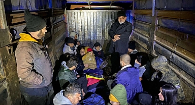 KAMYON KASASINDA 17 GÖÇMEN YAKALANDI