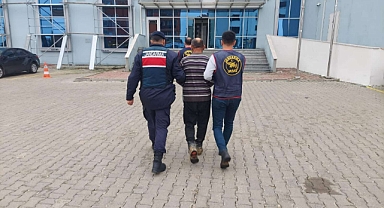 54 YIL HAPİS CEZASI BULUNAN FİRARİ HÜKÜMLÜ AHIRDA YAKALANDI