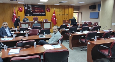 BASIN MENSUPLARINDAN GEÇ BAŞLAMA PROTESTOSU