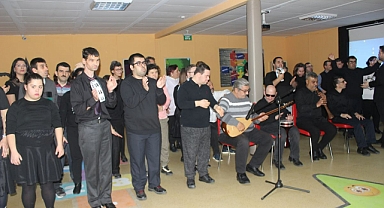 PERFORMANSLARI GÖZ DOLDURDU