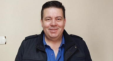 VATANDAŞ AYNAYA KÜSTÜ