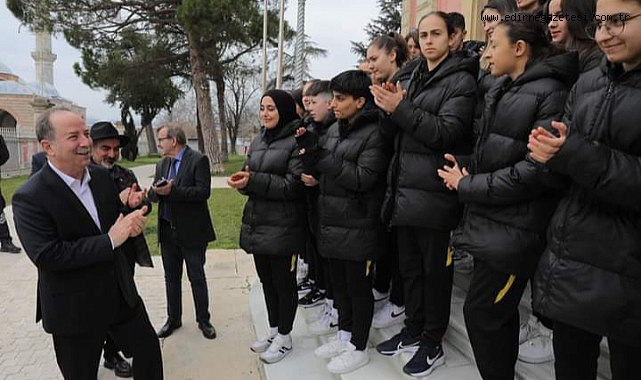 GÜRKAN’A KADIN FUTBOL TAKIMINDAN ZİYARET