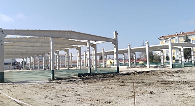 YENİ PAZARIN ZEMİN ÇALIŞMASI DEVAM EDİYOR